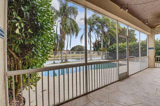 18196 Clear Brook Circle Circle, Boca Raton, FL 33498