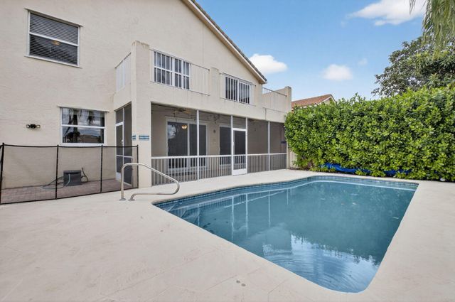 18196 Clear Brook Circle Circle, Boca Raton, FL 33498