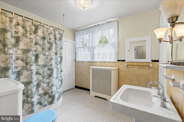 231 MADISON AVE, Fort Washington, PA 19034