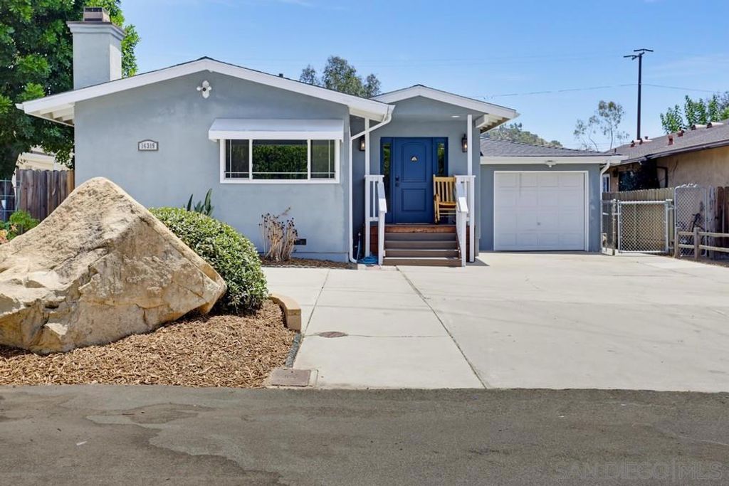 Image 1 of property listing at 14319 Old Community Rd., Poway, CA 92064
