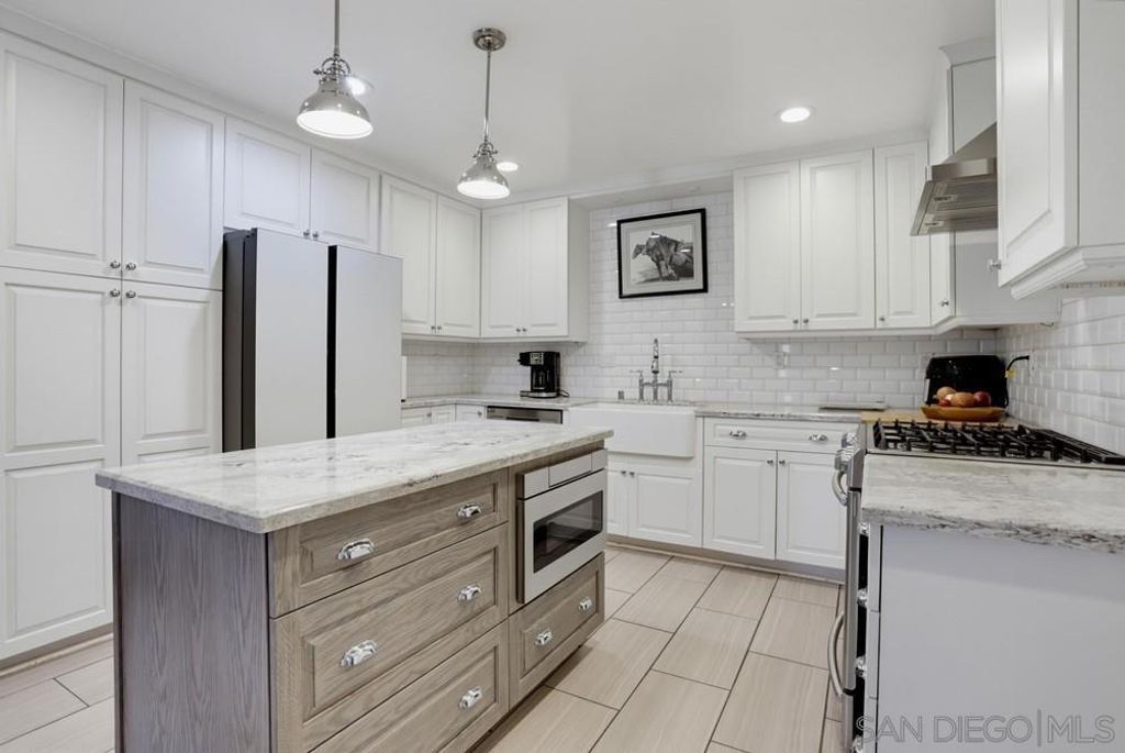 Image 12 of property listing at 14319 Old Community Rd., Poway, CA 92064