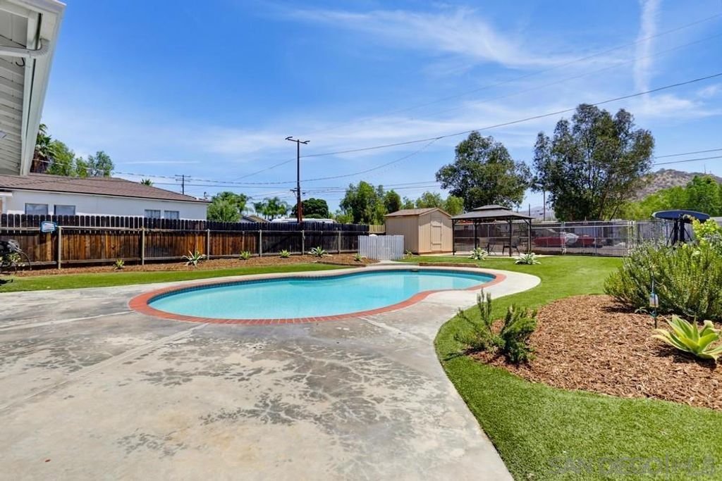 Image 27 of property listing at 14319 Old Community Rd., Poway, CA 92064