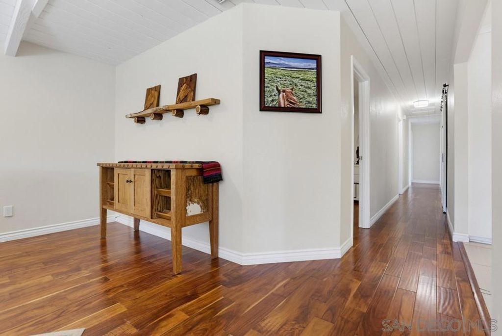 Image 8 of property listing at 14319 Old Community Rd., Poway, CA 92064