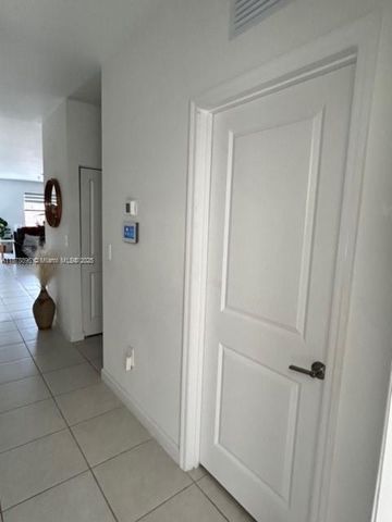 11914 SW 241st St, Miami, FL 33032