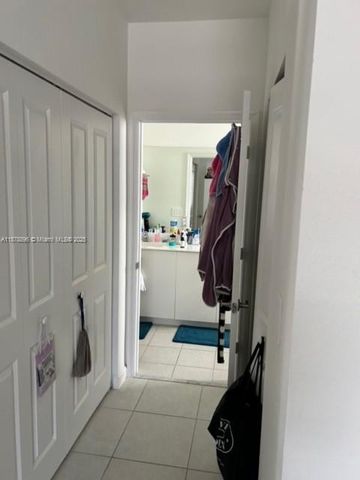 11914 SW 241st St, Miami, FL 33032