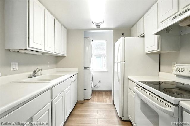 863 Brandon Avenue, Pontiac, MI 48340