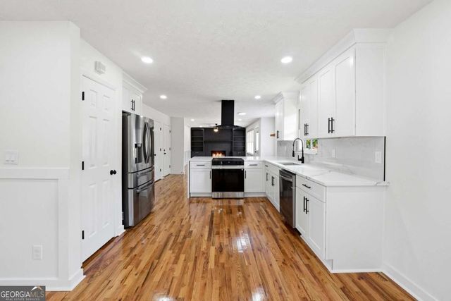 3022 Meadowsweet Trail, Snellville, GA 30078