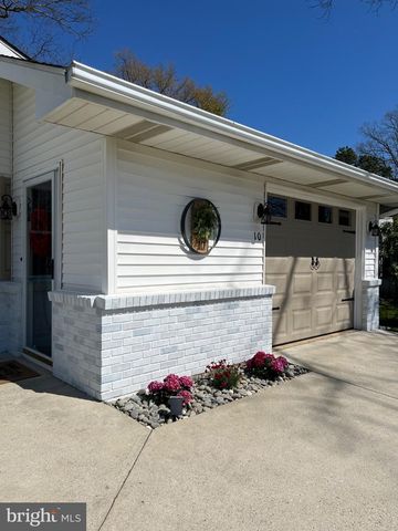 10 POPLAR AVE, Hammonton, NJ 08037