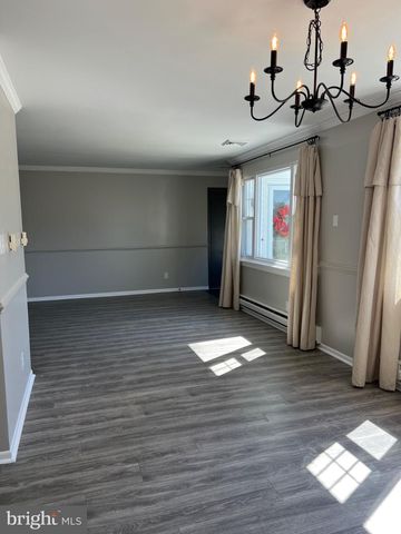 10 POPLAR AVE, Hammonton, NJ 08037