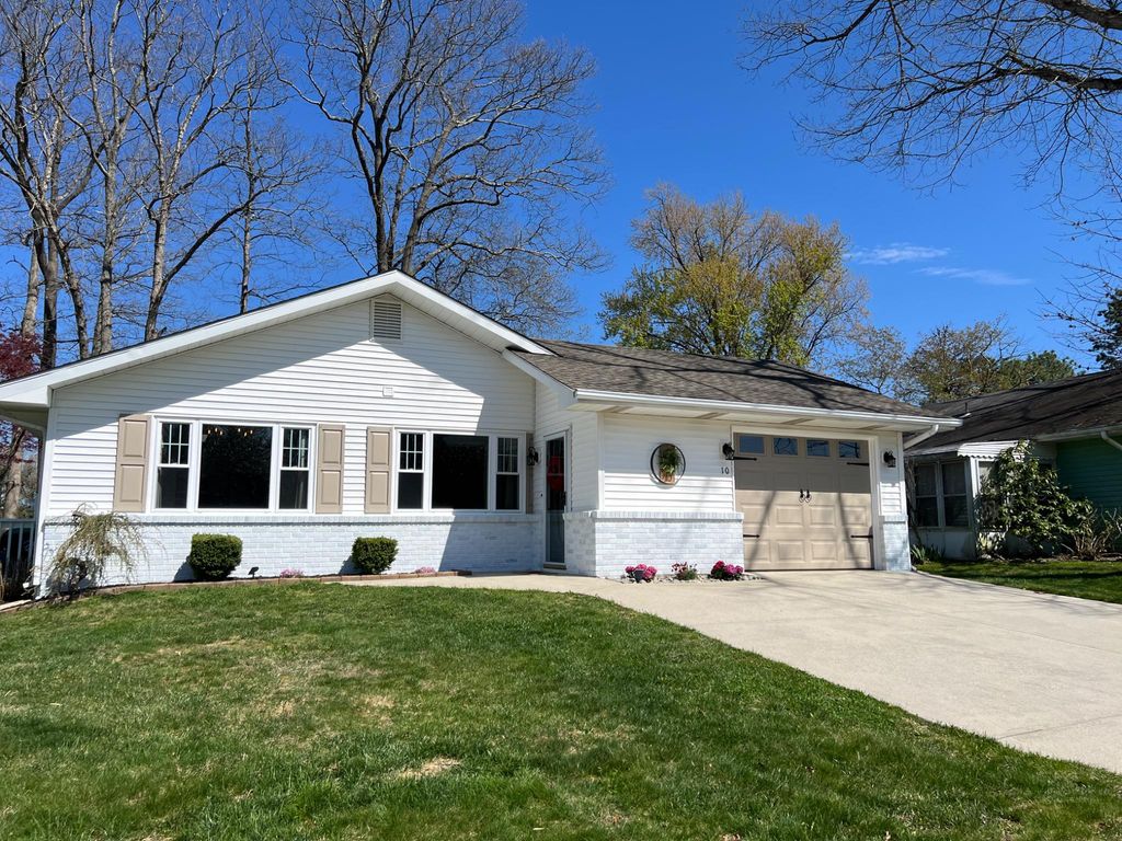 10 POPLAR AVE, Hammonton, NJ 08037