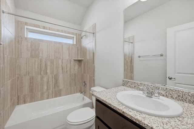 400 SEIBEL WAY, Universal City, TX 78148