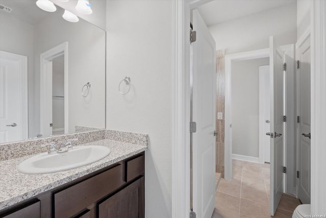 400 SEIBEL WAY, Universal City, TX 78148