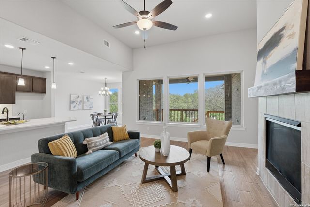 400 SEIBEL WAY, Universal City, TX 78148