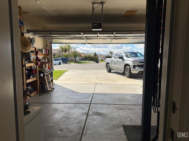 9318 Sentido Drive, Bakersfield, CA 93306