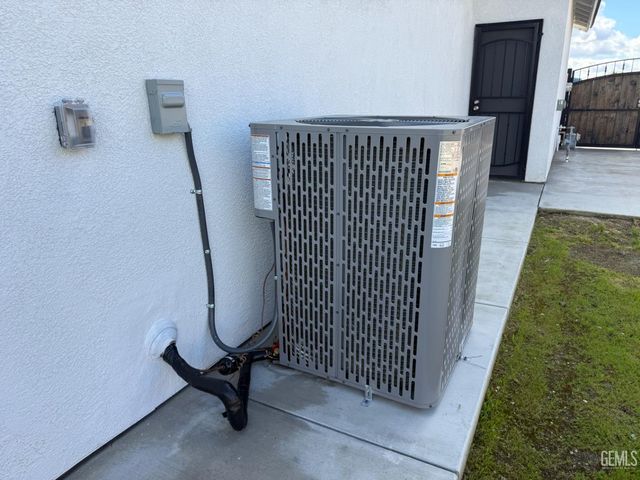 9318 Sentido Drive, Bakersfield, CA 93306