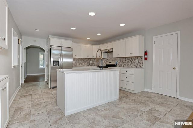 48 Momar Drive, Bergenfield, NJ 07621