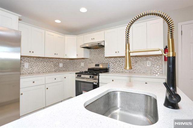 48 Momar Drive, Bergenfield, NJ 07621