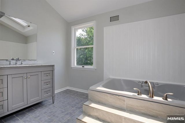 48 Momar Drive, Bergenfield, NJ 07621