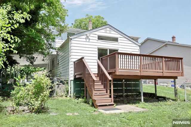 48 Momar Drive, Bergenfield, NJ 07621