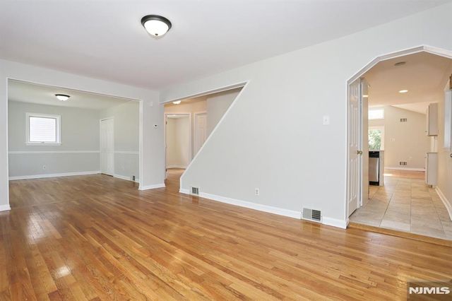 48 Momar Drive, Bergenfield, NJ 07621