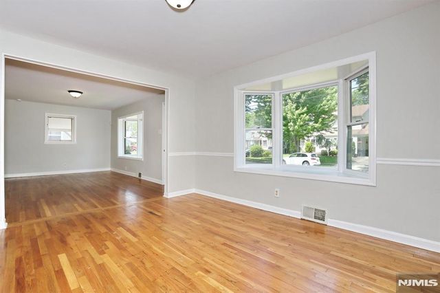 48 Momar Drive, Bergenfield, NJ 07621