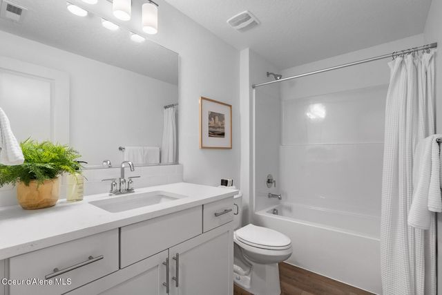 13391 N LOVELAND WAY, Hayden, ID 83835