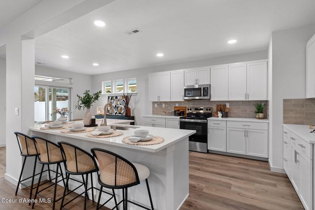 13391 N LOVELAND WAY, Hayden, ID 83835