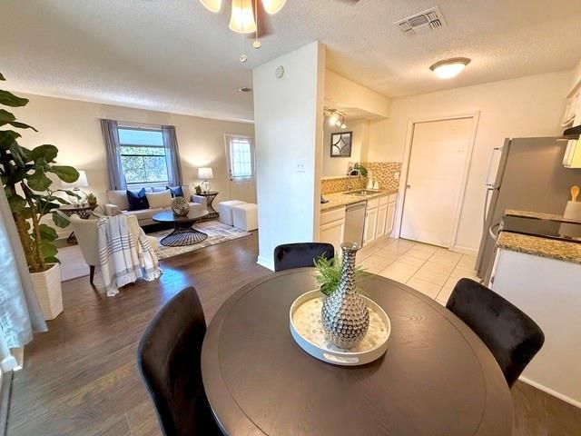 900 Taulbee LN 106, Austin, TX 78757