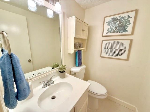 900 Taulbee LN 106, Austin, TX 78757