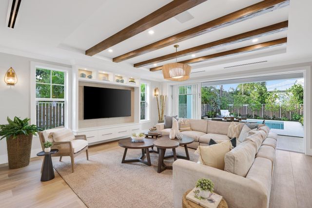 209 NE 5th Street, Delray Beach, FL 33444