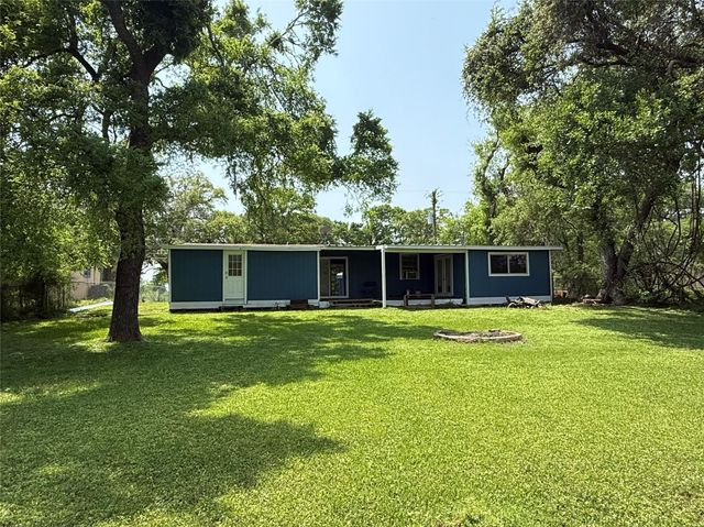 2434 Shady Creek Lane, Freeport, TX 77541