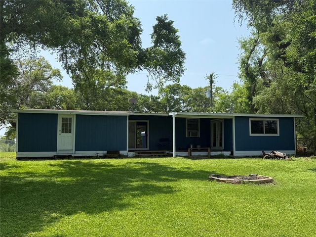 2434 Shady Creek Lane, Freeport, TX 77541