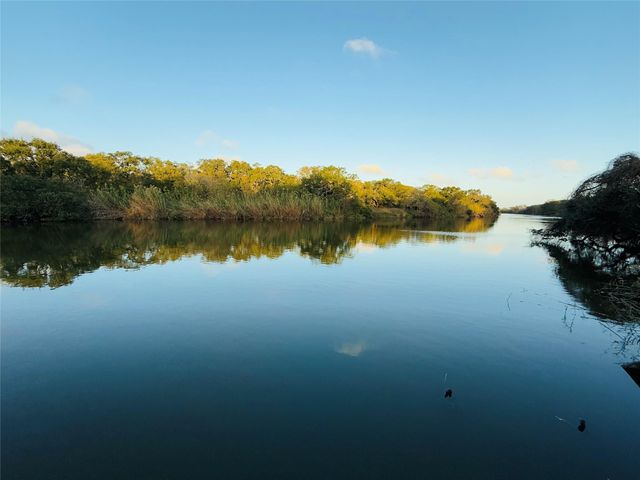 2434 Shady Creek Lane, Freeport, TX 77541