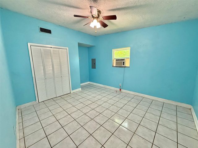 2434 Shady Creek Lane, Freeport, TX 77541