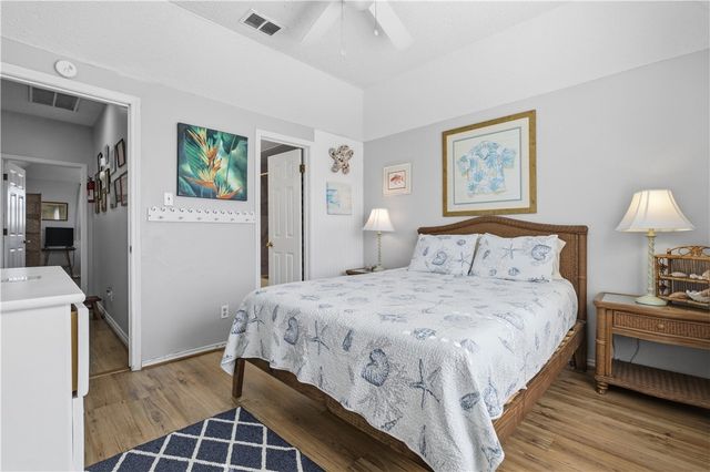 701 La Juana Ct, Port Aransas, TX 78373