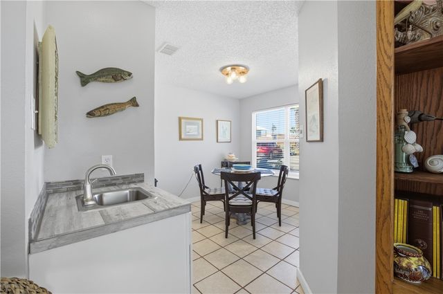 701 La Juana Ct, Port Aransas, TX 78373