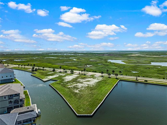 49 Shell Key, Hitchcock, TX 77563