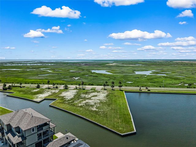 49 Shell Key, Hitchcock, TX 77563