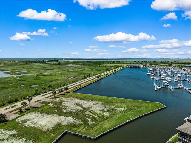 49 Shell Key, Hitchcock, TX 77563