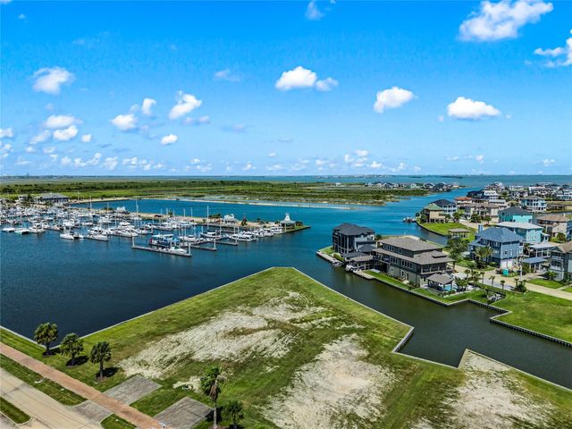 49 Shell Key, Hitchcock, TX 77563