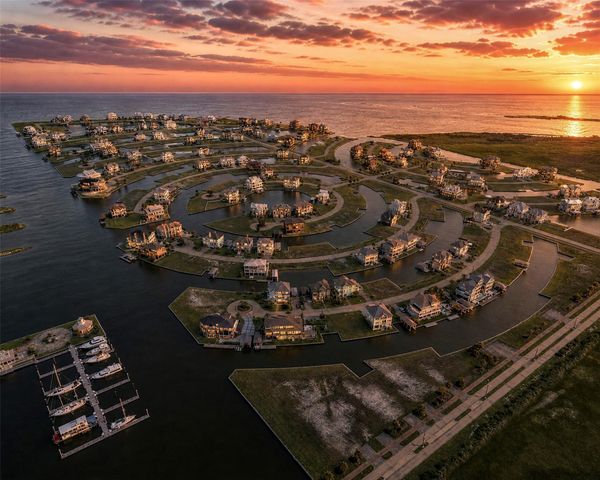 49 Shell Key, Hitchcock, TX 77563