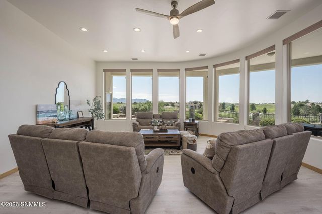 2268 Sedona Hills Parkway, Las Cruces, NM 88011