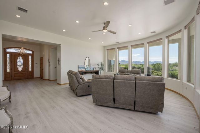 2268 Sedona Hills Parkway, Las Cruces, NM 88011