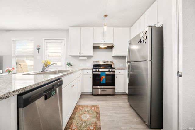 10027 Braun Cloud, San Antonio, TX 78254