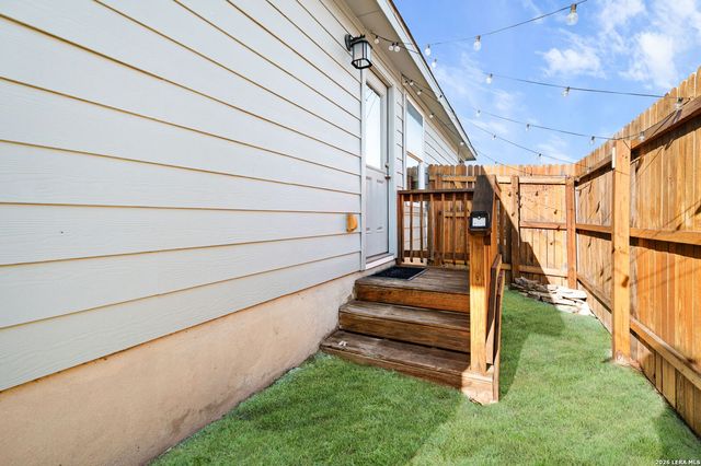 10027 Braun Cloud, San Antonio, TX 78254