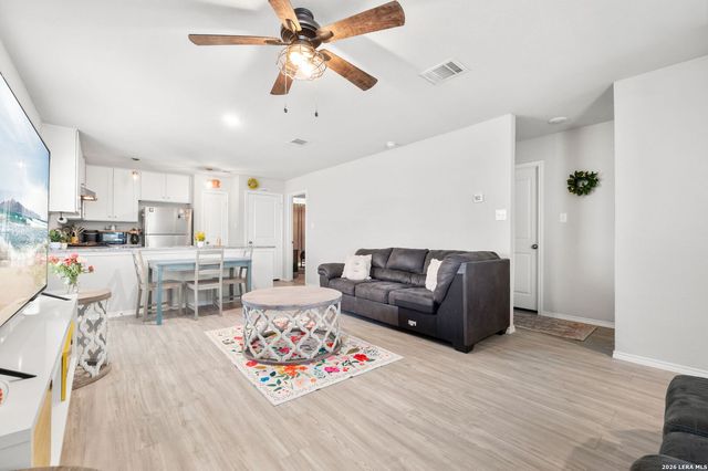 10027 Braun Cloud, San Antonio, TX 78254