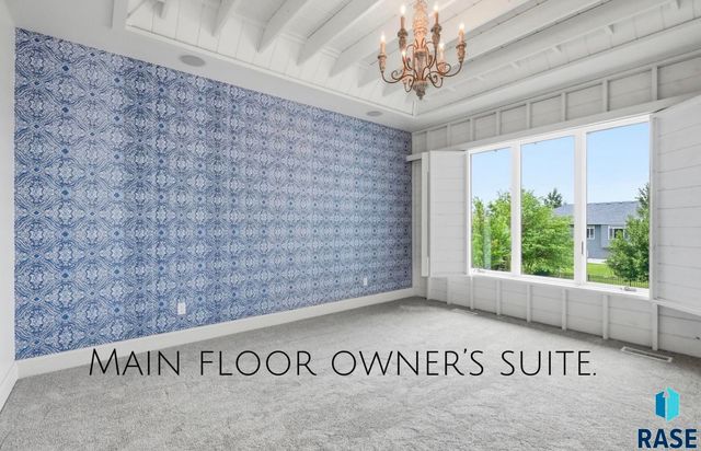 405 E Piping Rock Ln Lane, Sioux Falls, SD 57108