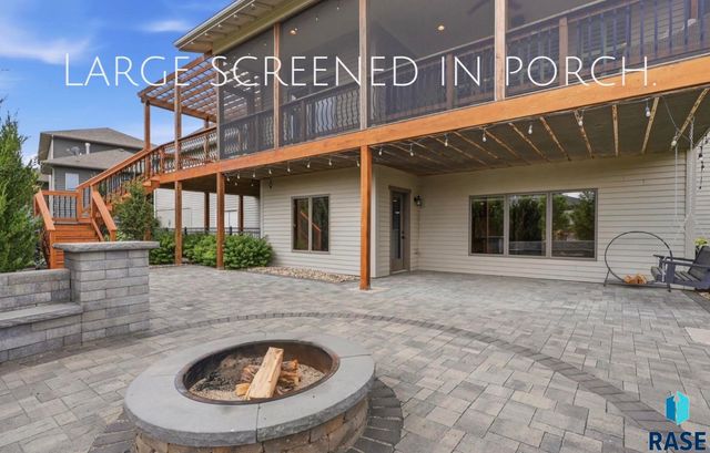405 E Piping Rock Ln Lane, Sioux Falls, SD 57108