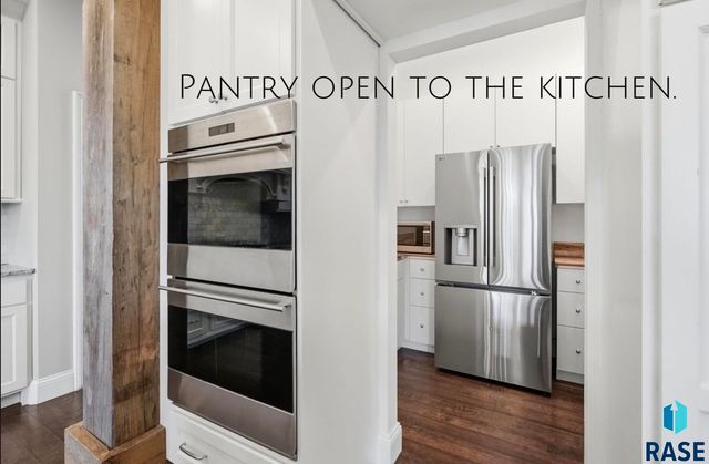 405 E Piping Rock Ln Lane, Sioux Falls, SD 57108