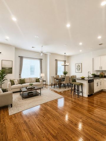 3846 Center Street, Houston, TX 77007